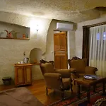 Harman Cave 3*