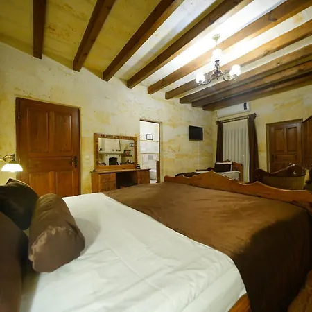 Hotel Harman Cave