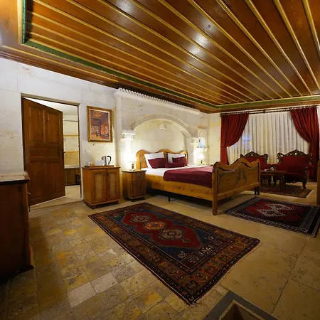 Harman Cave Hotel 2*