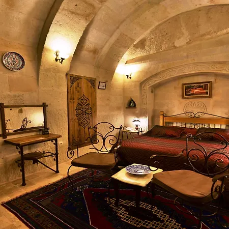 Harman Cave 3*