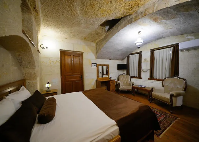 Harman Cave Hotell 3*